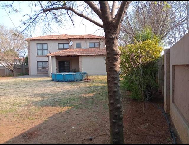 3 BEDROOM HOUSE FOR SALE IN VANDERBIJLPARK SE 8